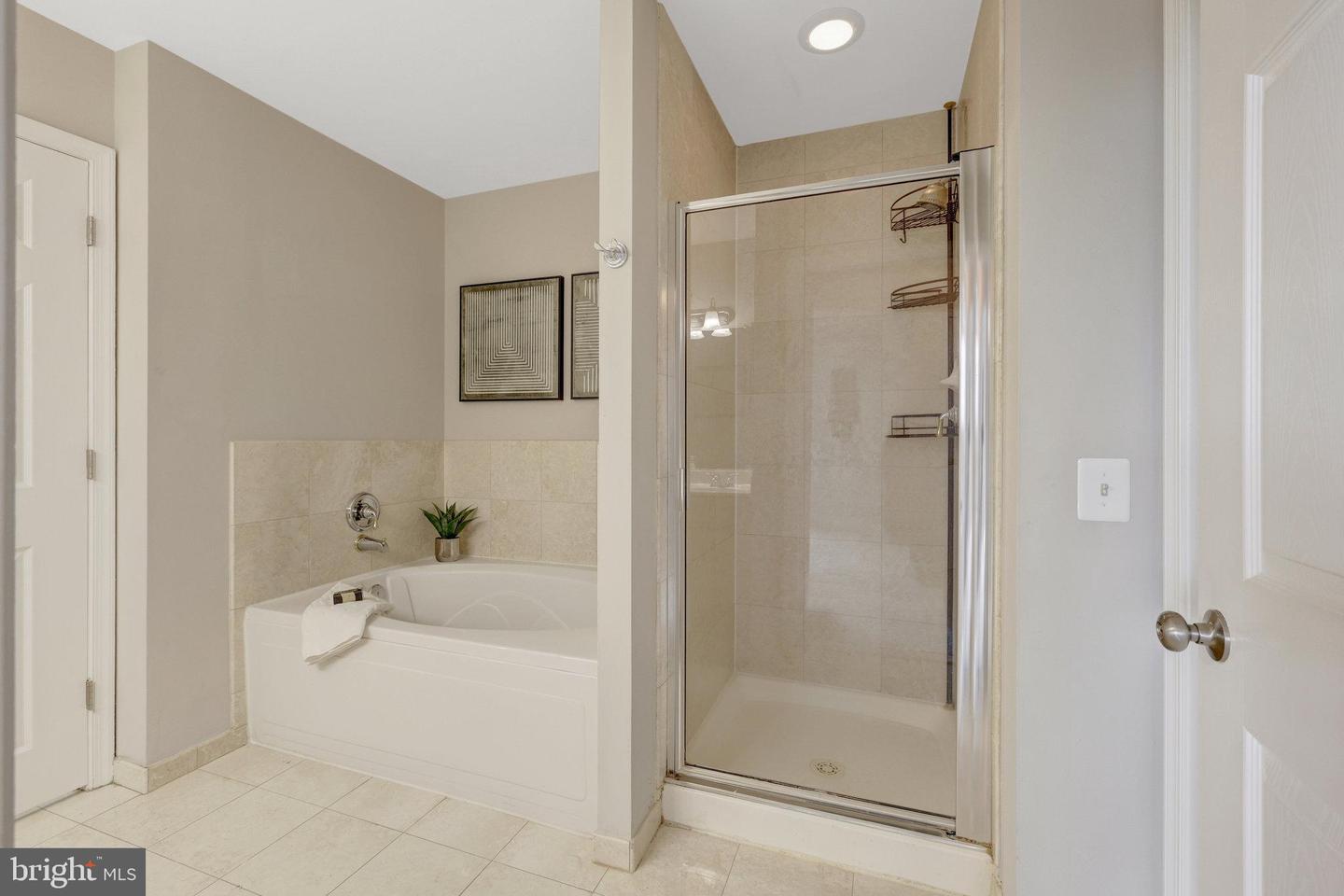 11776 STRATFORD HOUSE PL #601, RESTON, Virginia 20190, 2 Bedrooms Bedrooms, ,2 BathroomsBathrooms,Residential,For sale,11776 STRATFORD HOUSE PL #601,VAFX2248852 MLS # VAFX2248852