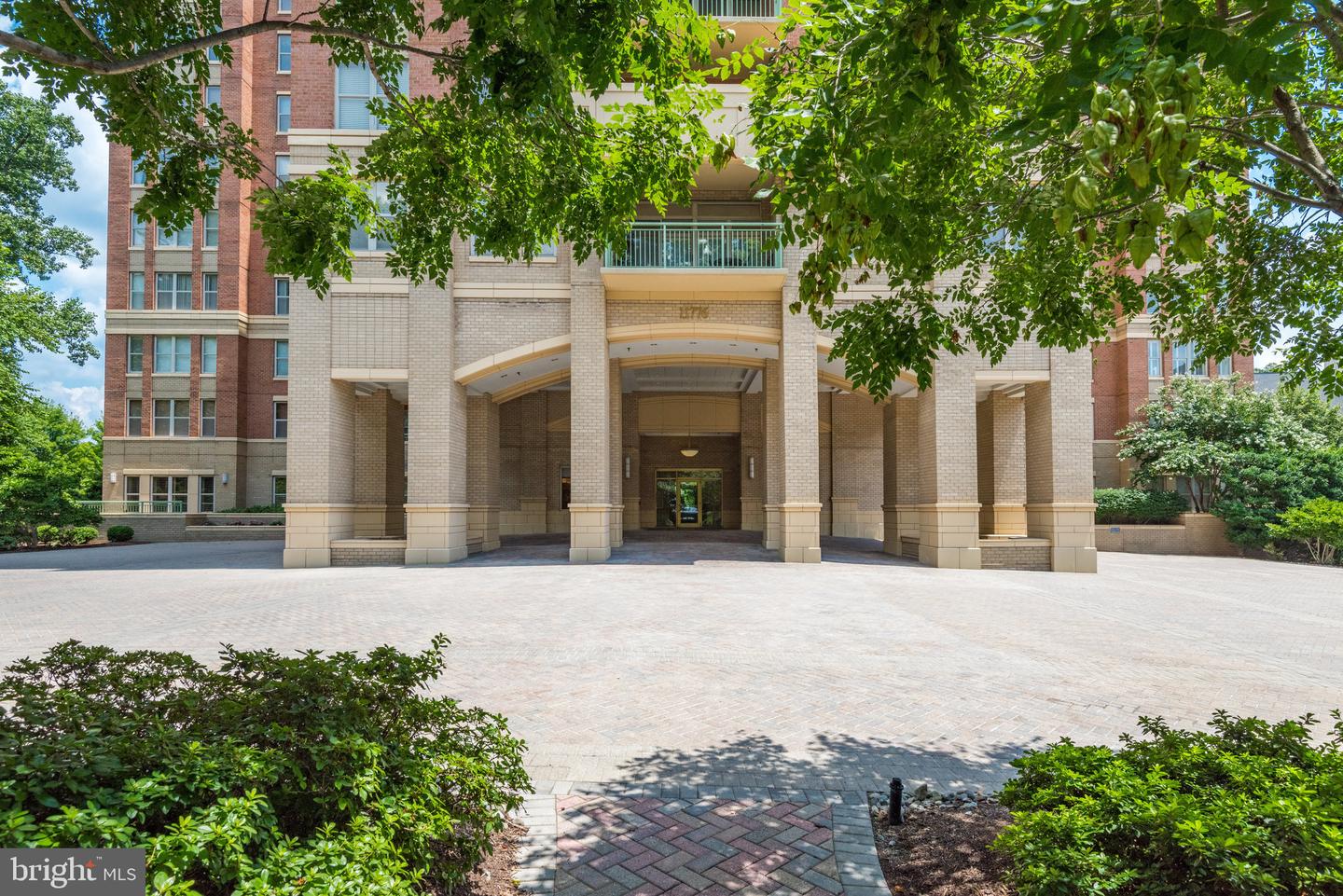 11776 STRATFORD HOUSE PL #601, RESTON, Virginia 20190, 2 Bedrooms Bedrooms, ,2 BathroomsBathrooms,Residential,For sale,11776 STRATFORD HOUSE PL #601,VAFX2248852 MLS # VAFX2248852