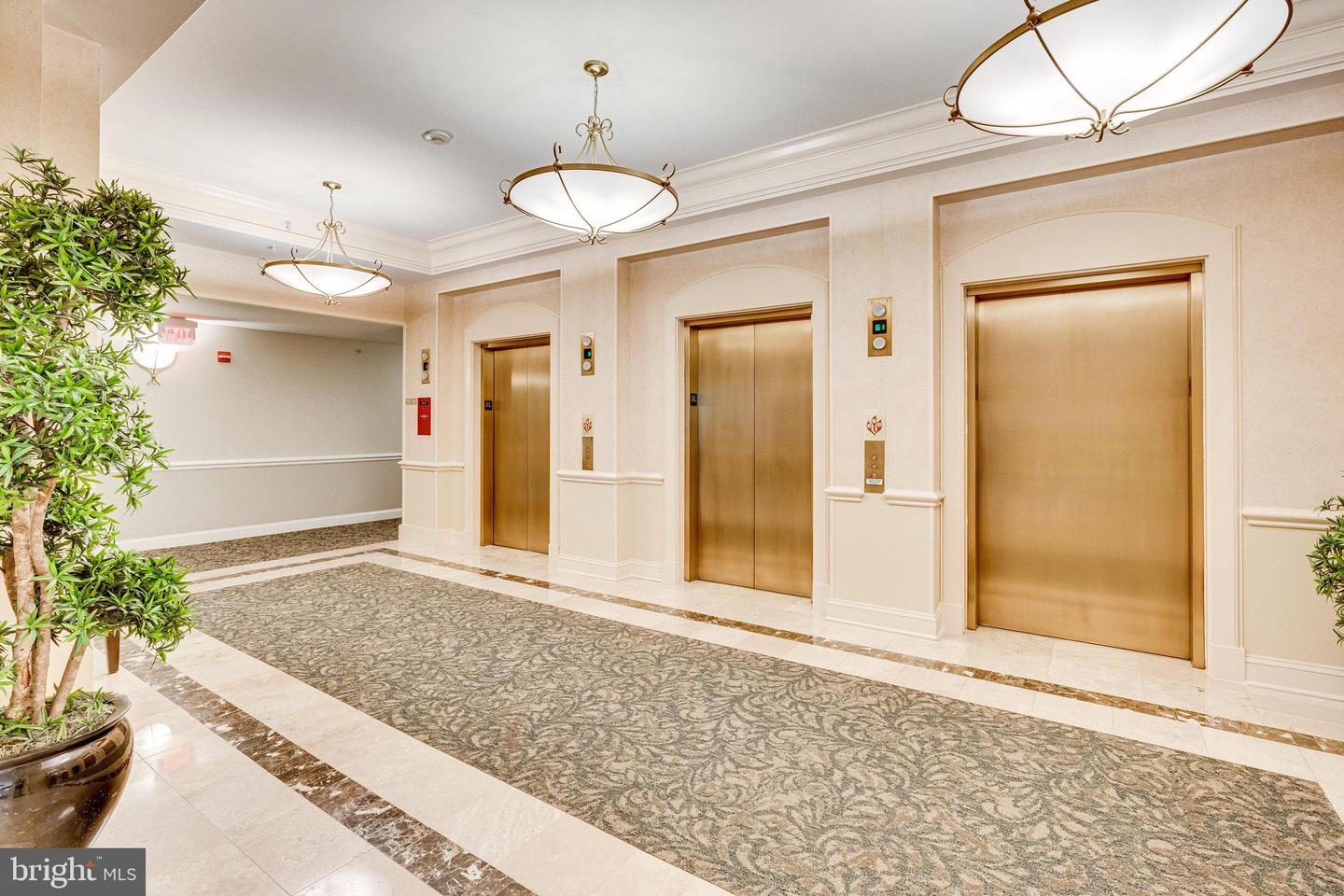 11776 STRATFORD HOUSE PL #601, RESTON, Virginia 20190, 2 Bedrooms Bedrooms, ,2 BathroomsBathrooms,Residential,For sale,11776 STRATFORD HOUSE PL #601,VAFX2248852 MLS # VAFX2248852