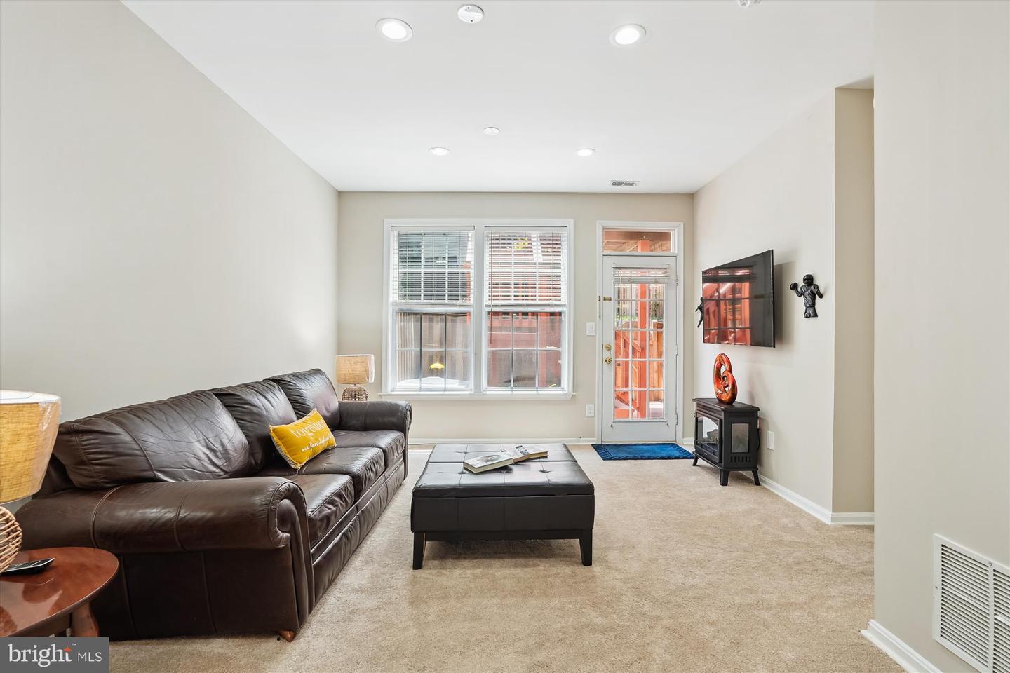46133 AISQUITH TER, POTOMAC FALLS, Virginia 20165, 4 Bedrooms Bedrooms, ,3 BathroomsBathrooms,Residential,For sale,46133 AISQUITH TER,VALO2100022 MLS # VALO2100022