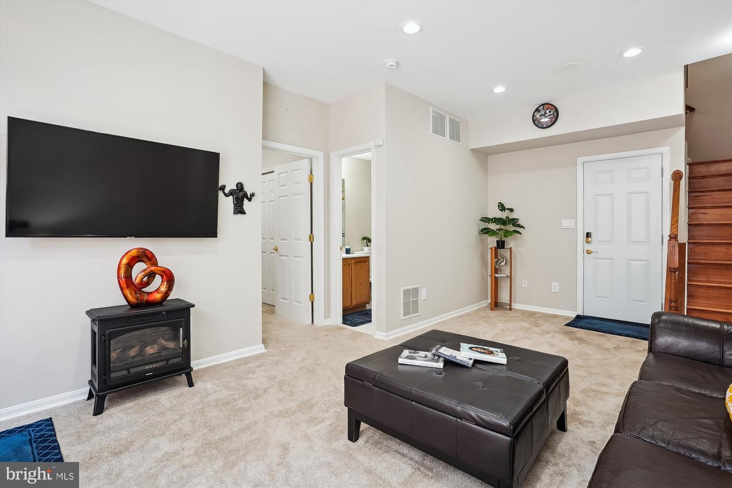 46133 AISQUITH TER, POTOMAC FALLS, Virginia 20165, 4 Bedrooms Bedrooms, ,3 BathroomsBathrooms,Residential,For sale,46133 AISQUITH TER,VALO2100022 MLS # VALO2100022