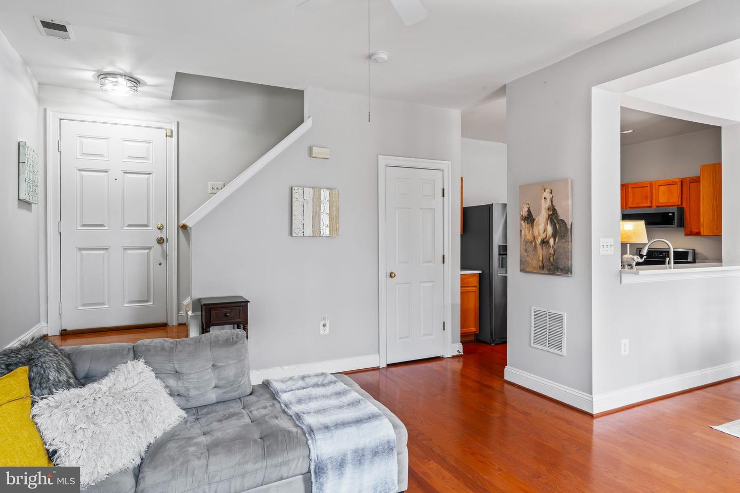 46357 PRYOR SQ, STERLING, Virginia 20165, 2 Bedrooms Bedrooms, 2 Rooms Rooms,2 BathroomsBathrooms,Residential,For sale,46357 PRYOR SQ,VALO2100058 MLS # VALO2100058