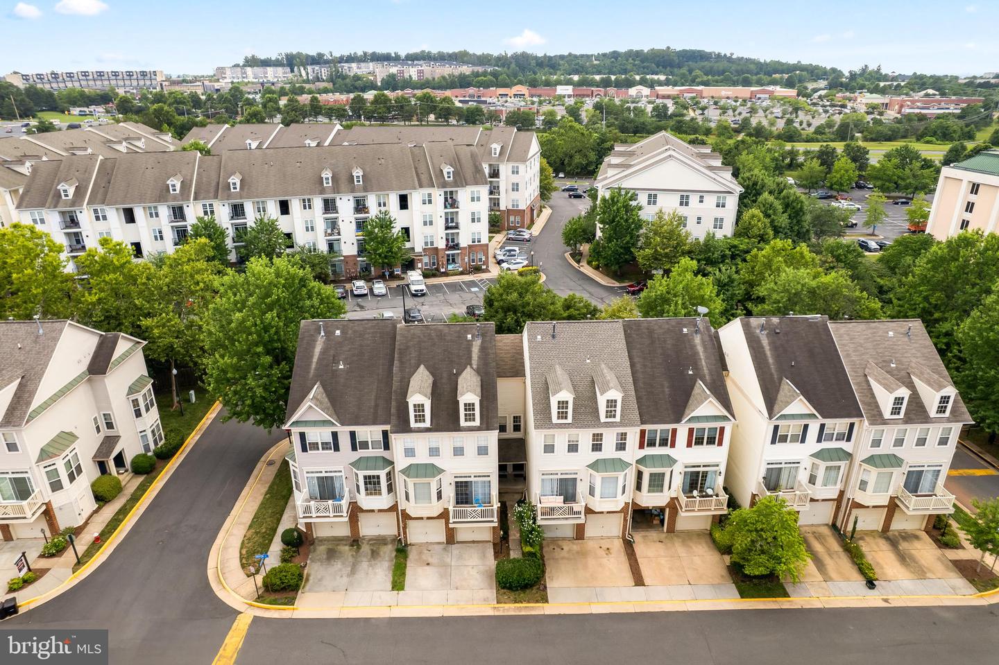 46357 PRYOR SQ, STERLING, Virginia 20165, 2 Bedrooms Bedrooms, 2 Rooms Rooms,2 BathroomsBathrooms,Residential,For sale,46357 PRYOR SQ,VALO2100058 MLS # VALO2100058