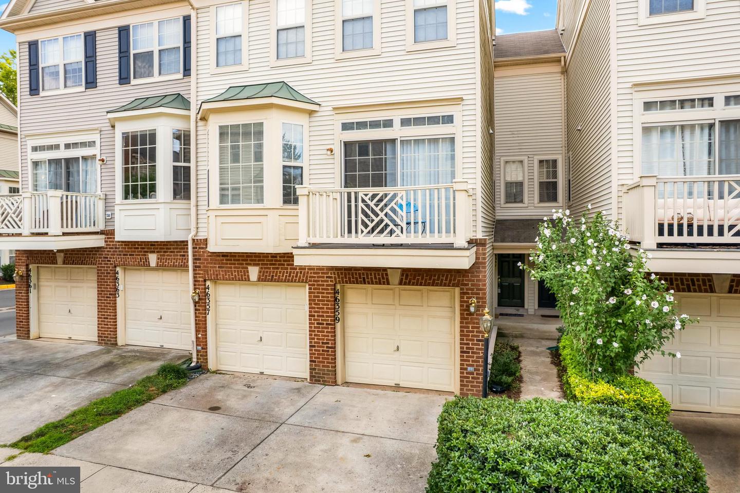 46357 PRYOR SQ, STERLING, Virginia 20165, 2 Bedrooms Bedrooms, 2 Rooms Rooms,2 BathroomsBathrooms,Residential,For sale,46357 PRYOR SQ,VALO2100058 MLS # VALO2100058