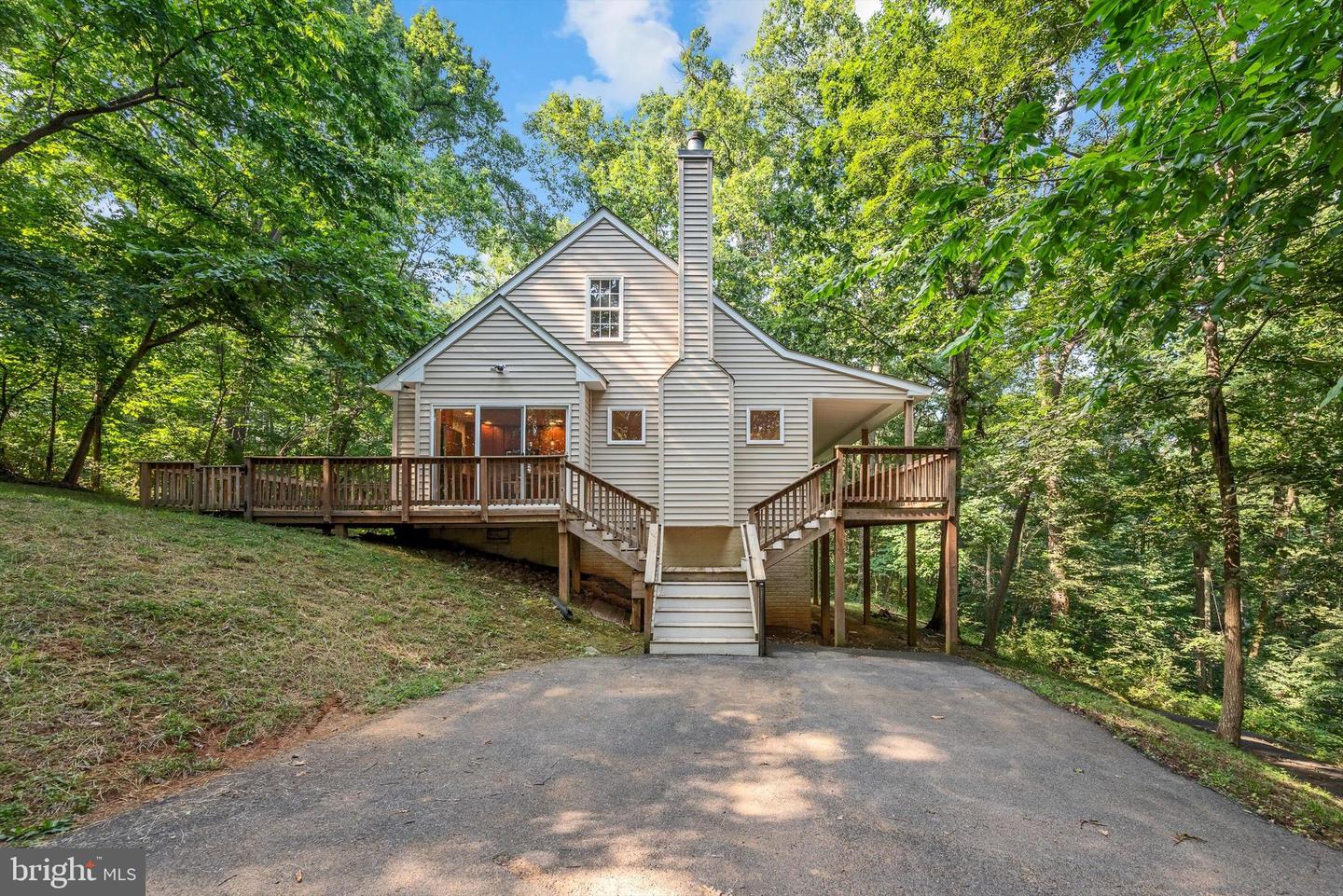 175 EASY HOLLOW RD, FRONT ROYAL, Virginia 22630, 3 Bedrooms Bedrooms, ,2 BathroomsBathrooms,Residential,For sale,175 EASY HOLLOW RD,VAWR2011534 MLS # VAWR2011534