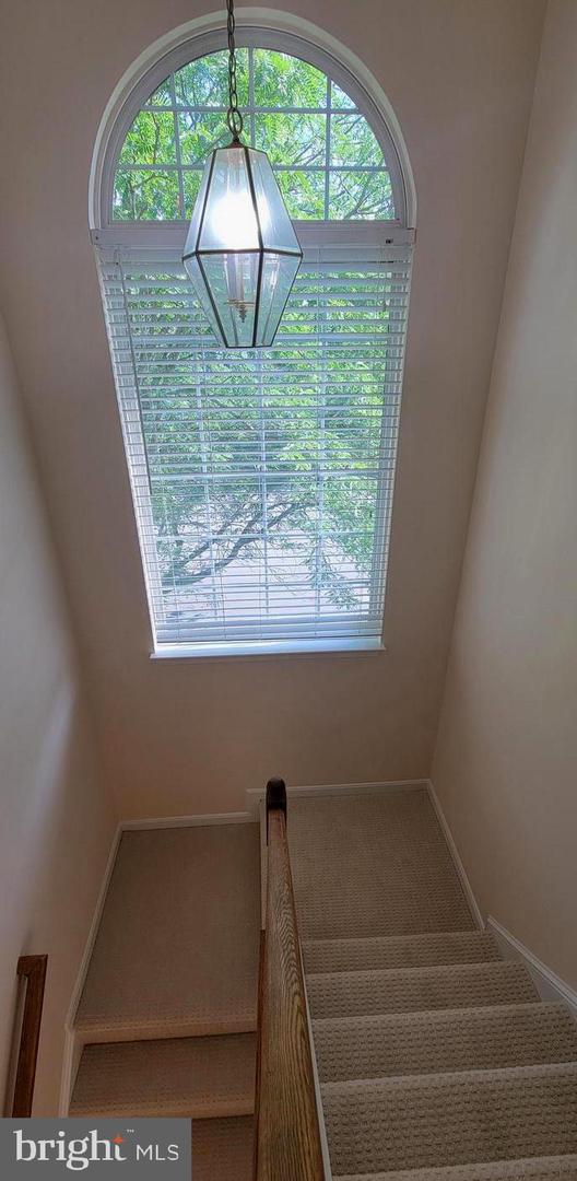25206 DUNVEGAN SQ, CHANTILLY, Virginia 20152, 3 Bedrooms Bedrooms, ,2 BathroomsBathrooms,Residential,For sale,25206 DUNVEGAN SQ,VALO2100224 MLS # VALO2100224