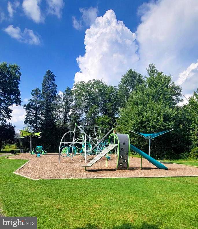 25206 DUNVEGAN SQ, CHANTILLY, Virginia 20152, 3 Bedrooms Bedrooms, ,2 BathroomsBathrooms,Residential,For sale,25206 DUNVEGAN SQ,VALO2100224 MLS # VALO2100224