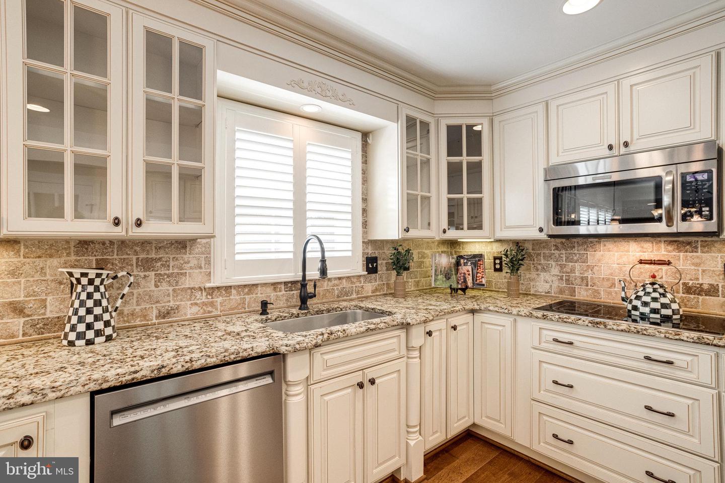 8325 LINDSIDE WAY, SPRINGFIELD, Virginia 22153, 4 Bedrooms Bedrooms, ,3 BathroomsBathrooms,Residential,For sale,8325 LINDSIDE WAY,VAFX2249484 MLS # VAFX2249484