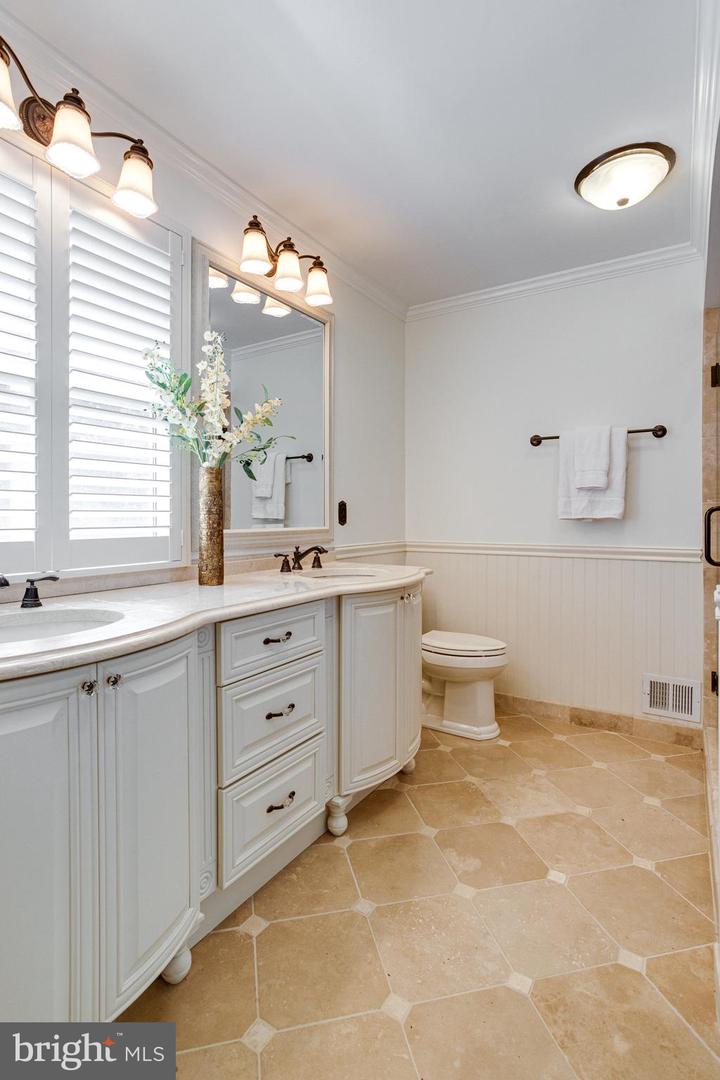 8325 LINDSIDE WAY, SPRINGFIELD, Virginia 22153, 4 Bedrooms Bedrooms, ,3 BathroomsBathrooms,Residential,For sale,8325 LINDSIDE WAY,VAFX2249484 MLS # VAFX2249484