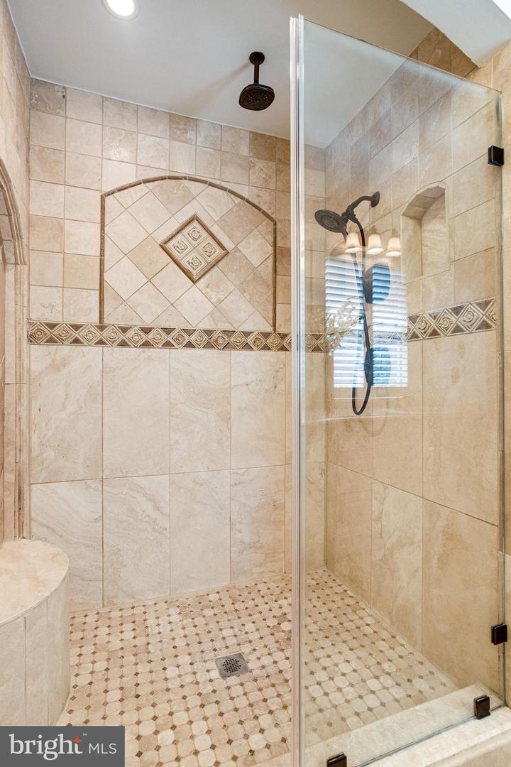 8325 LINDSIDE WAY, SPRINGFIELD, Virginia 22153, 4 Bedrooms Bedrooms, ,3 BathroomsBathrooms,Residential,For sale,8325 LINDSIDE WAY,VAFX2249484 MLS # VAFX2249484