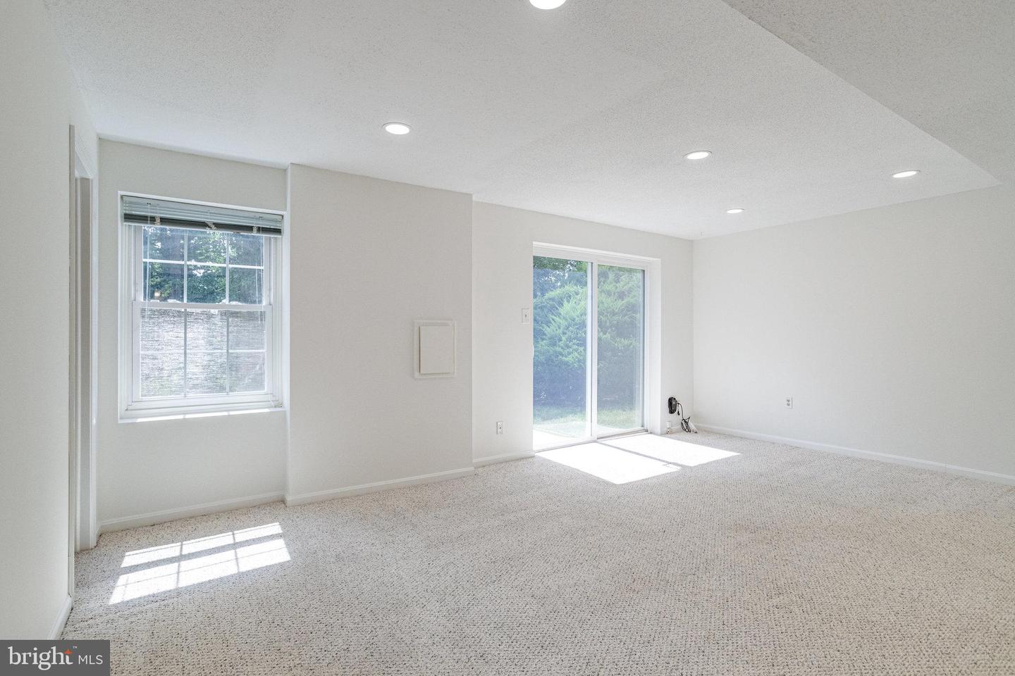 8325 LINDSIDE WAY, SPRINGFIELD, Virginia 22153, 4 Bedrooms Bedrooms, ,3 BathroomsBathrooms,Residential,For sale,8325 LINDSIDE WAY,VAFX2249484 MLS # VAFX2249484