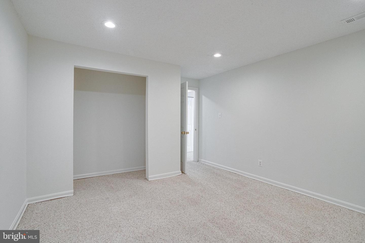 8325 LINDSIDE WAY, SPRINGFIELD, Virginia 22153, 4 Bedrooms Bedrooms, ,3 BathroomsBathrooms,Residential,For sale,8325 LINDSIDE WAY,VAFX2249484 MLS # VAFX2249484