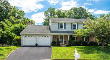8325 LINDSIDE WAY, SPRINGFIELD, Virginia 22153, 4 Bedrooms Bedrooms, ,3 BathroomsBathrooms,Residential,For sale,8325 LINDSIDE WAY,VAFX2249484 MLS # VAFX2249484