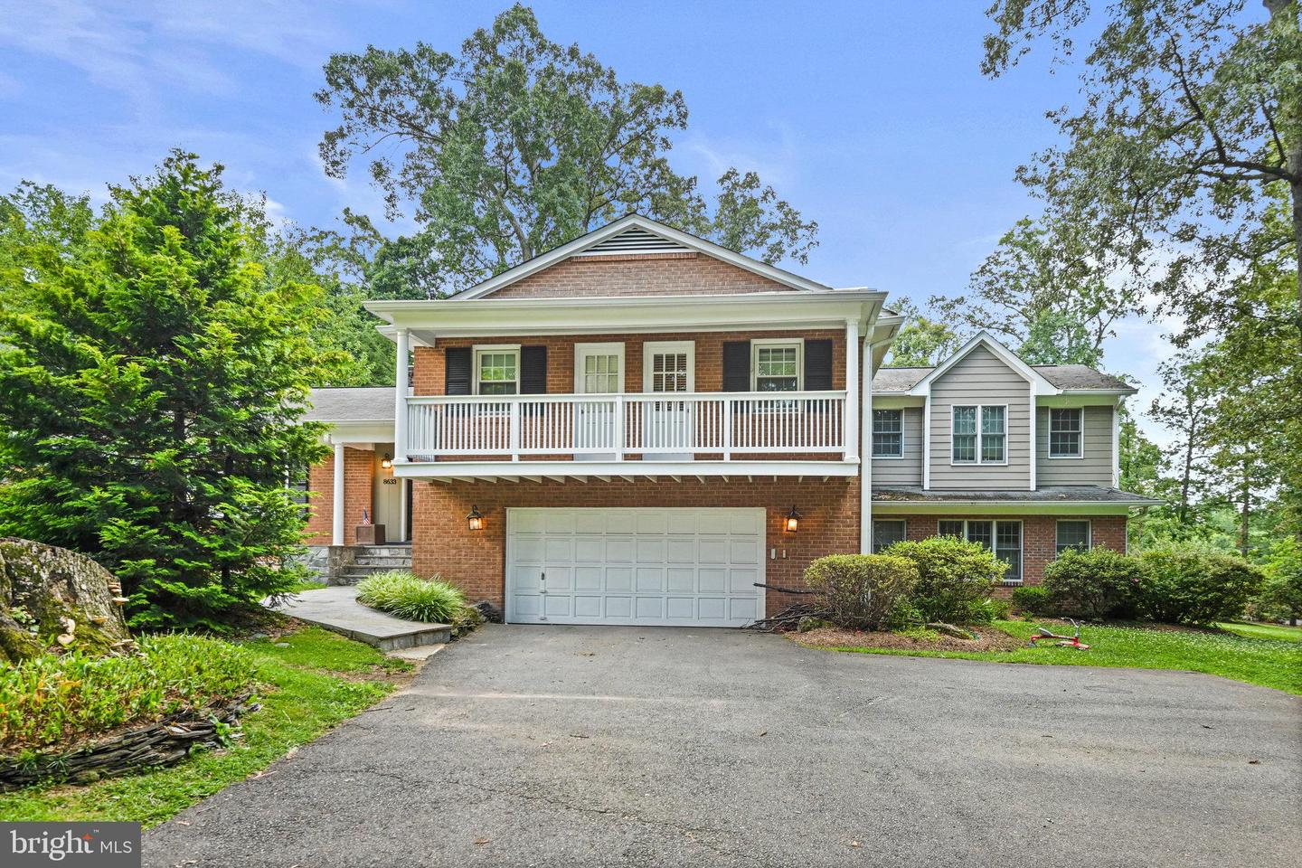 8633 JANET LN, VIENNA, Virginia 22180, 5 Bedrooms Bedrooms, ,5 BathroomsBathrooms,Residential,For sale,8633 JANET LN,VAFX2249122 MLS # VAFX2249122