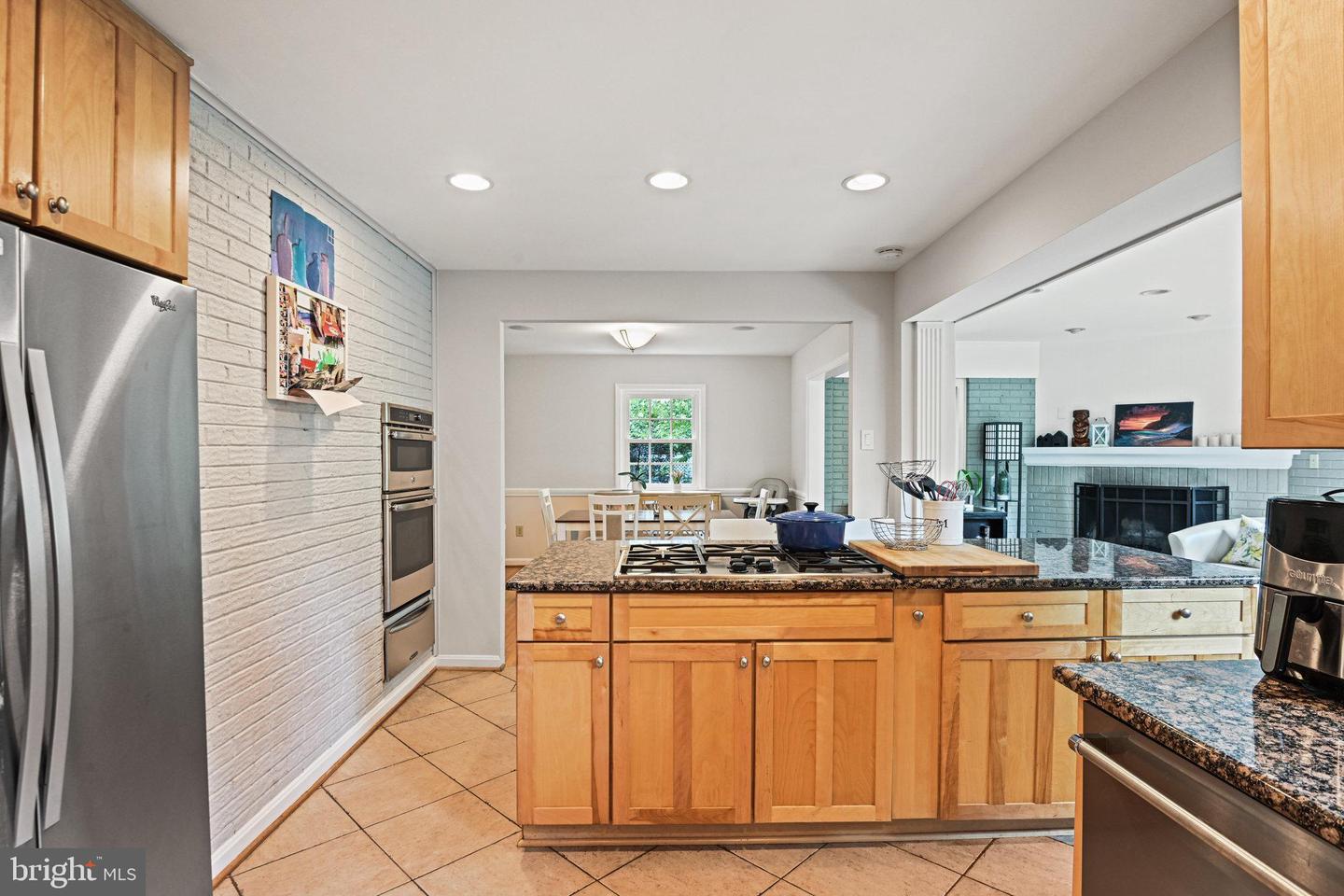 8633 JANET LN, VIENNA, Virginia 22180, 5 Bedrooms Bedrooms, ,5 BathroomsBathrooms,Residential,For sale,8633 JANET LN,VAFX2249122 MLS # VAFX2249122