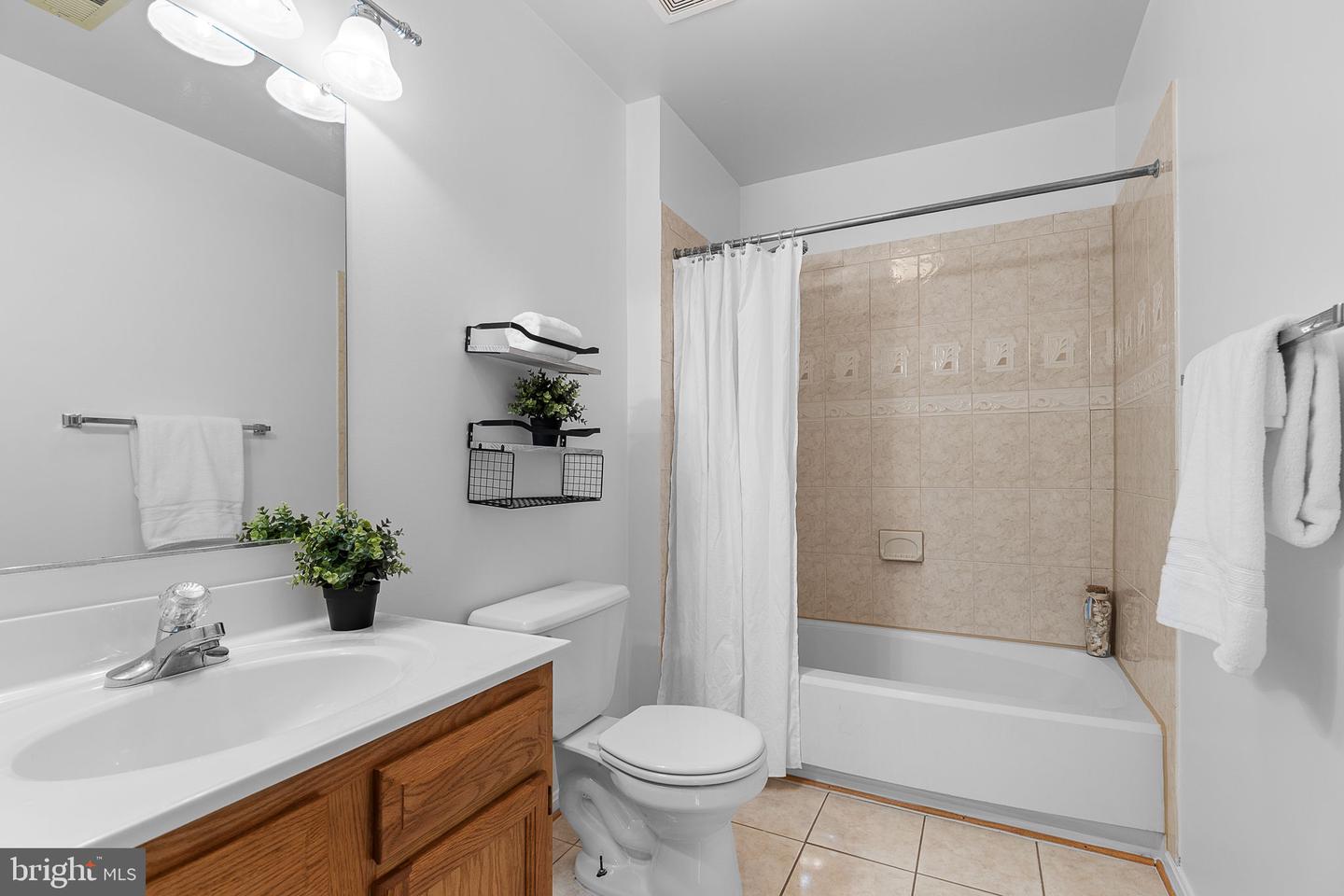 8 WESTCHESTER CT, STAFFORD, Virginia 22554, 5 Bedrooms Bedrooms, ,3 BathroomsBathrooms,Residential,For sale,8 WESTCHESTER CT,VAST2040076 MLS # VAST2040076