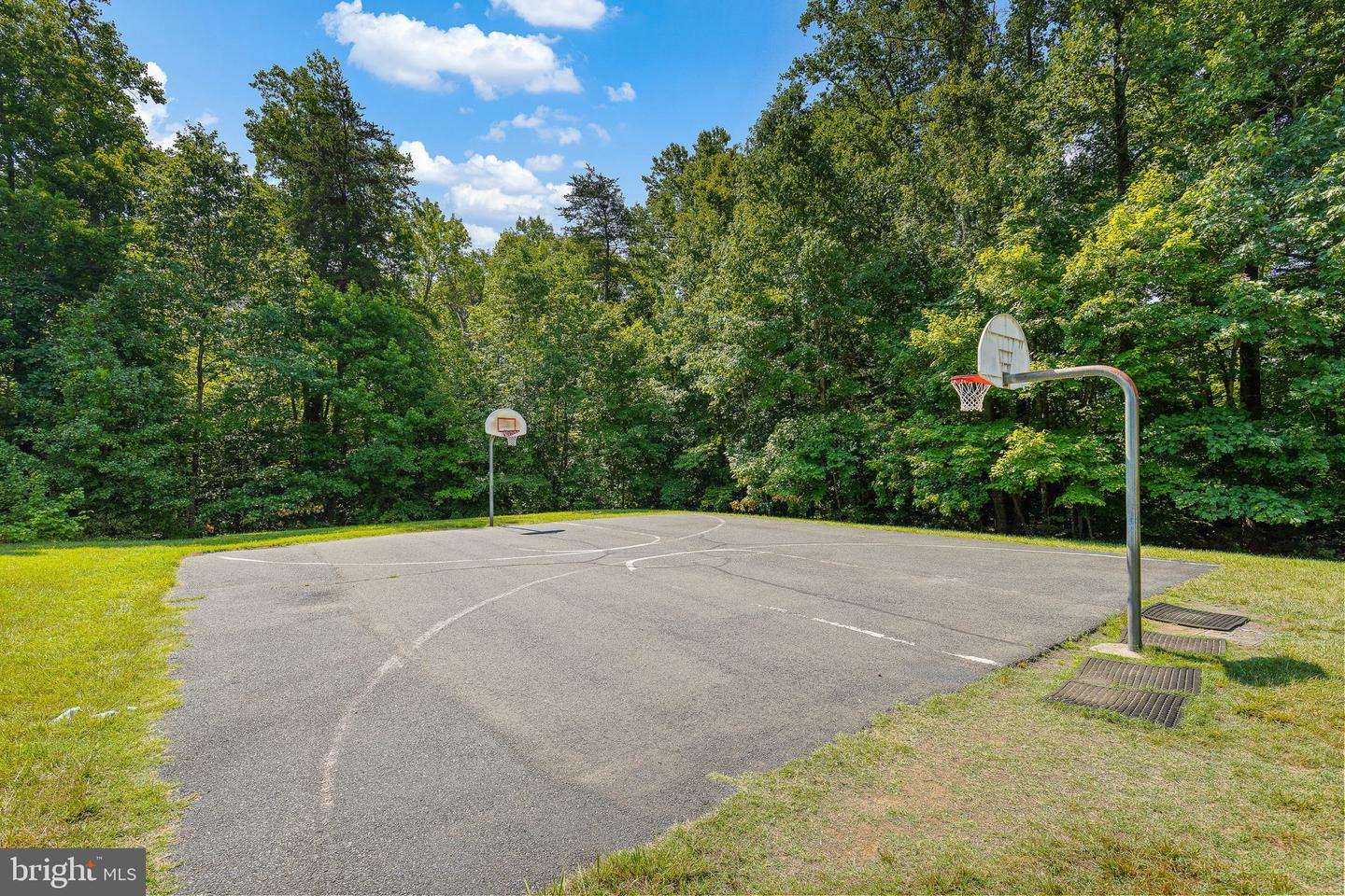 8 WESTCHESTER CT, STAFFORD, Virginia 22554, 5 Bedrooms Bedrooms, ,3 BathroomsBathrooms,Residential,For sale,8 WESTCHESTER CT,VAST2040076 MLS # VAST2040076