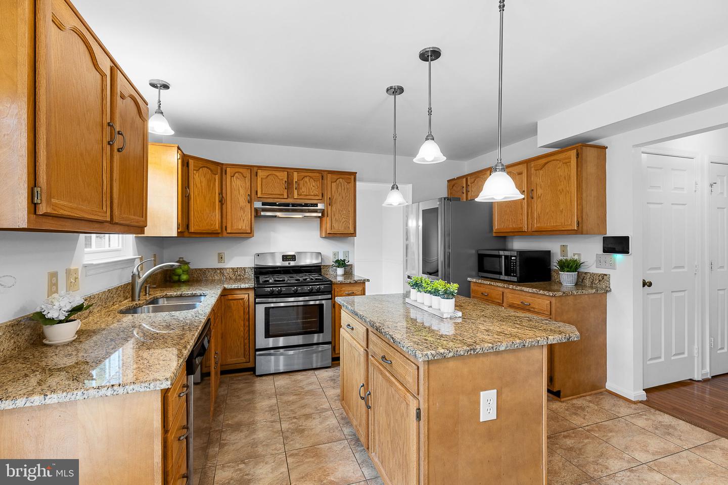 8 WESTCHESTER CT, STAFFORD, Virginia 22554, 5 Bedrooms Bedrooms, ,3 BathroomsBathrooms,Residential,For sale,8 WESTCHESTER CT,VAST2040076 MLS # VAST2040076