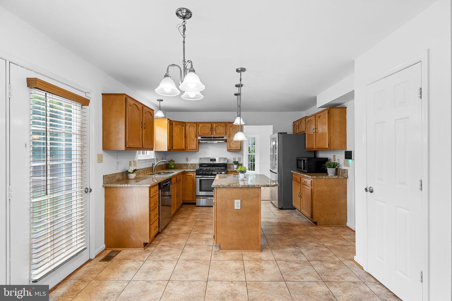 8 WESTCHESTER CT, STAFFORD, Virginia 22554, 5 Bedrooms Bedrooms, ,3 BathroomsBathrooms,Residential,For sale,8 WESTCHESTER CT,VAST2040076 MLS # VAST2040076