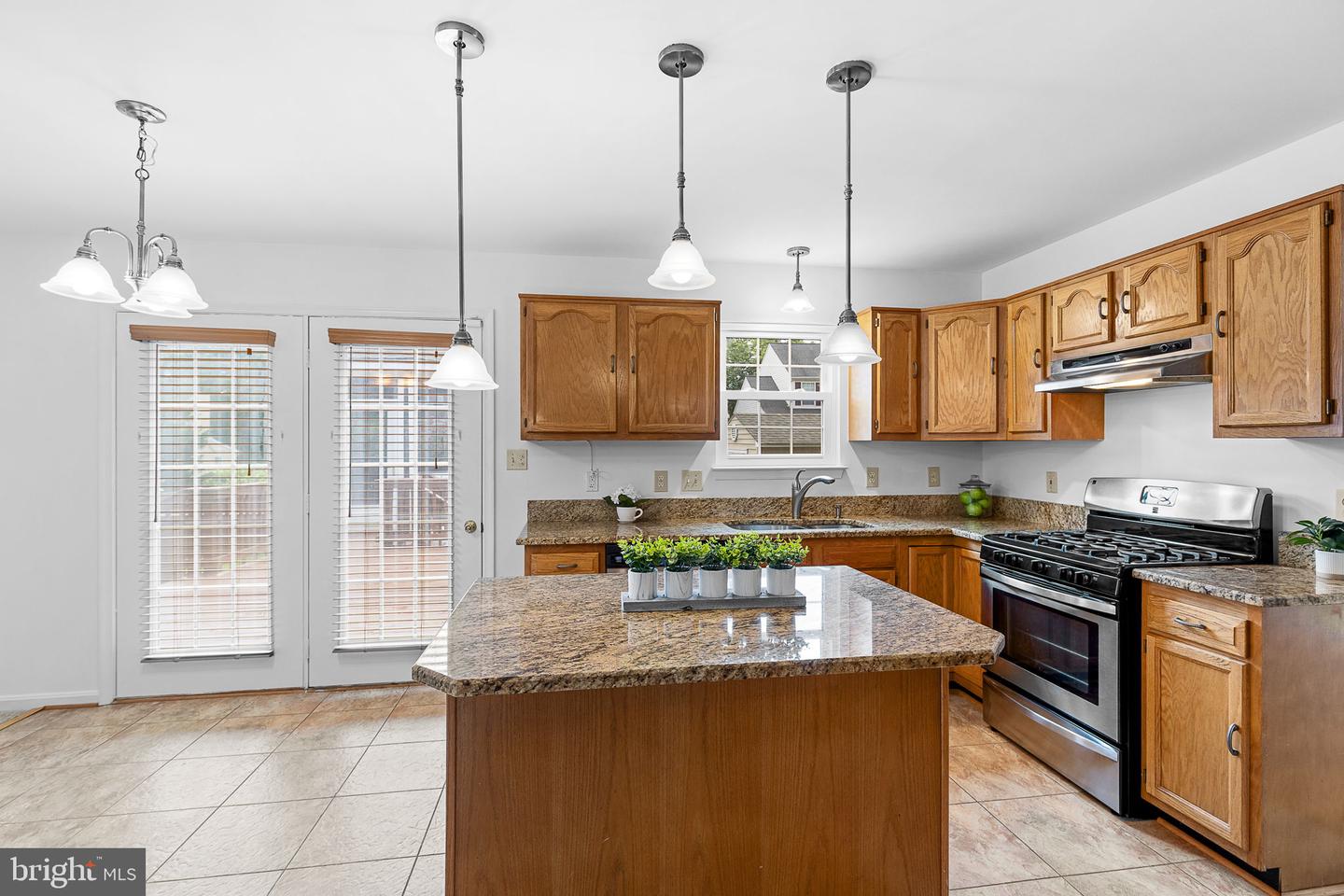 8 WESTCHESTER CT, STAFFORD, Virginia 22554, 5 Bedrooms Bedrooms, ,3 BathroomsBathrooms,Residential,For sale,8 WESTCHESTER CT,VAST2040076 MLS # VAST2040076