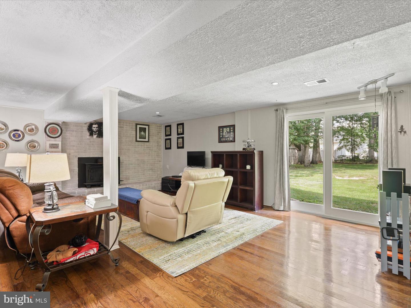 5658 NEDDLETON AVE, WOODBRIDGE, Virginia 22193, 4 Bedrooms Bedrooms, ,3 BathroomsBathrooms,Residential,For sale,5658 NEDDLETON AVE,VAPW2097708 MLS # VAPW2097708