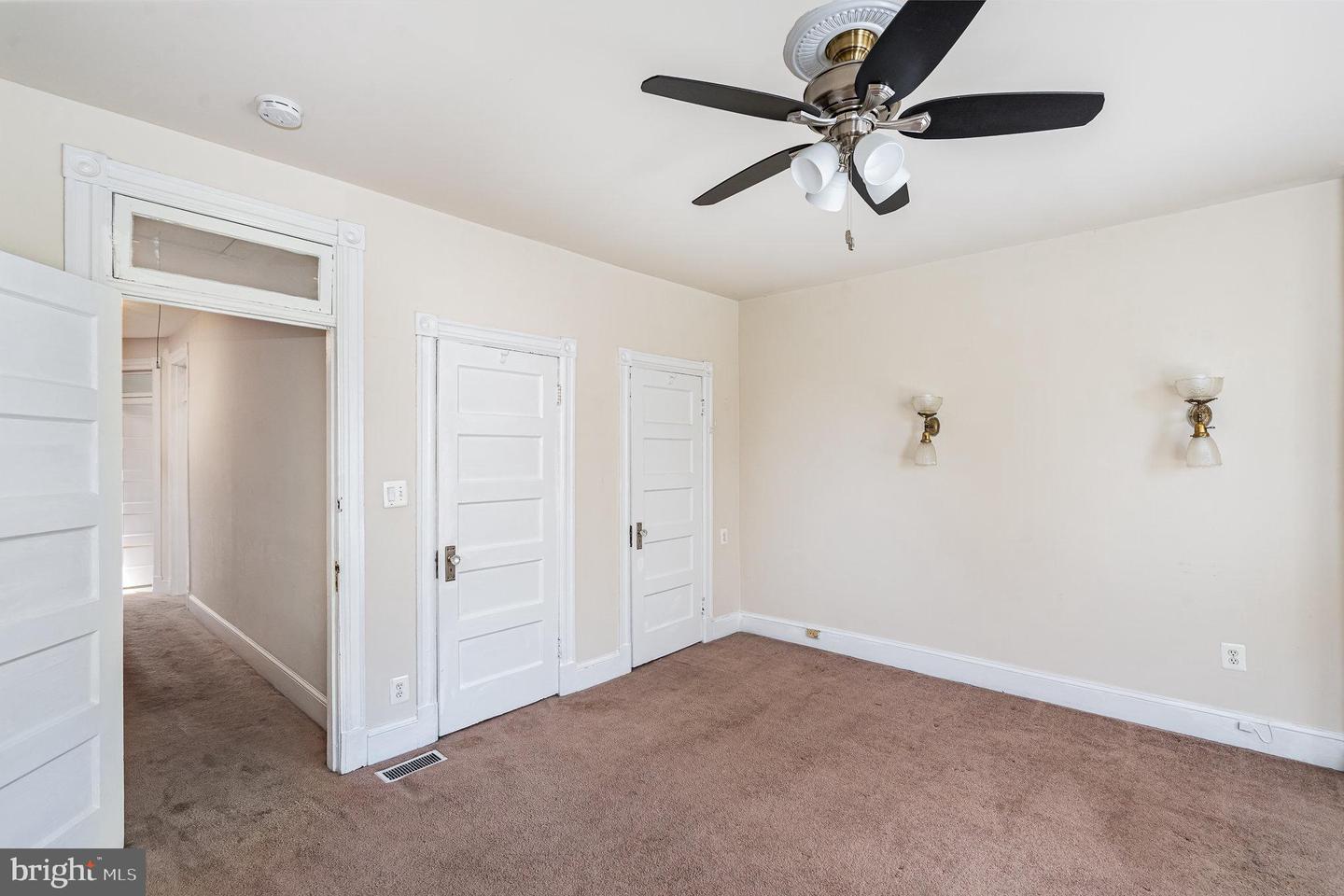 716 4TH ST NE, WASHINGTON, District Of Columbia 20002, 3 Bedrooms Bedrooms, ,2 BathroomsBathrooms,Residential,For sale,716 4TH ST NE,DCDC2207486 MLS # DCDC2207486
