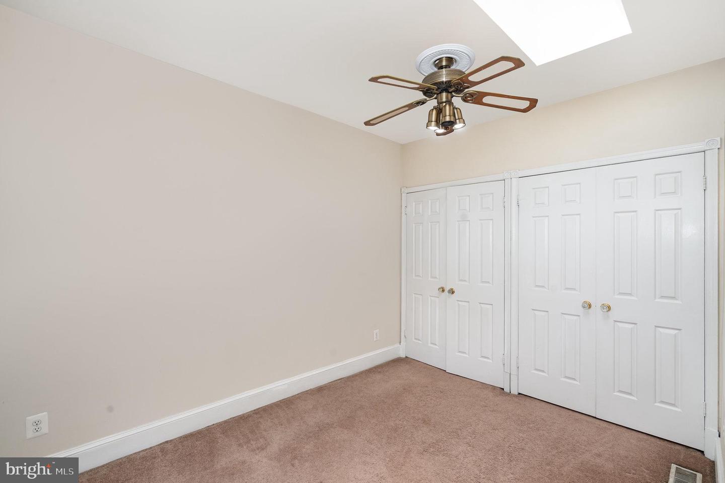 716 4TH ST NE, WASHINGTON, District Of Columbia 20002, 3 Bedrooms Bedrooms, ,2 BathroomsBathrooms,Residential,For sale,716 4TH ST NE,DCDC2207486 MLS # DCDC2207486