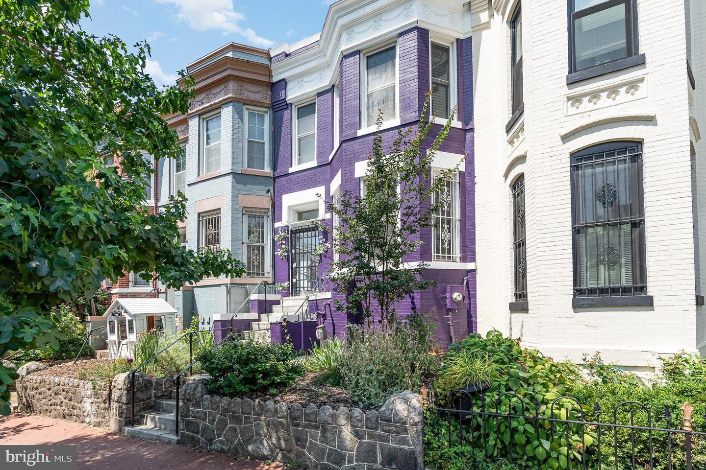 716 4TH ST NE, WASHINGTON, District Of Columbia 20002, 3 Bedrooms Bedrooms, ,2 BathroomsBathrooms,Residential,For sale,716 4TH ST NE,DCDC2207486 MLS # DCDC2207486