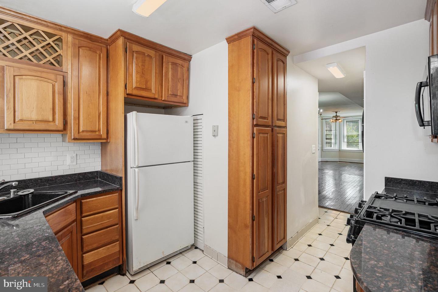 716 4TH ST NE, WASHINGTON, District Of Columbia 20002, 3 Bedrooms Bedrooms, ,2 BathroomsBathrooms,Residential,For sale,716 4TH ST NE,DCDC2207486 MLS # DCDC2207486