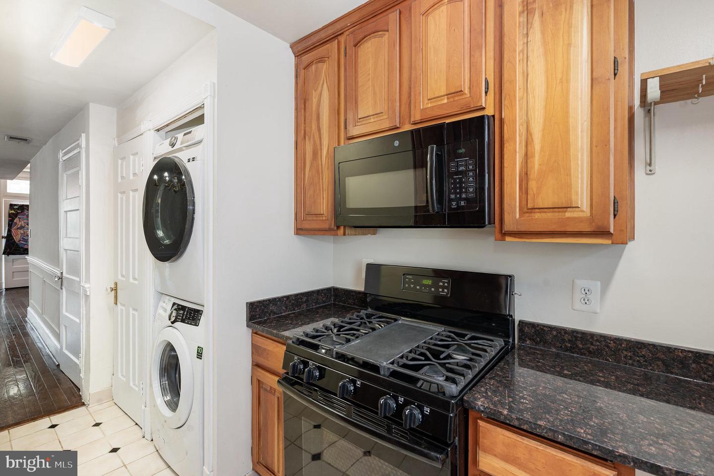 716 4TH ST NE, WASHINGTON, District Of Columbia 20002, 3 Bedrooms Bedrooms, ,2 BathroomsBathrooms,Residential,For sale,716 4TH ST NE,DCDC2207486 MLS # DCDC2207486