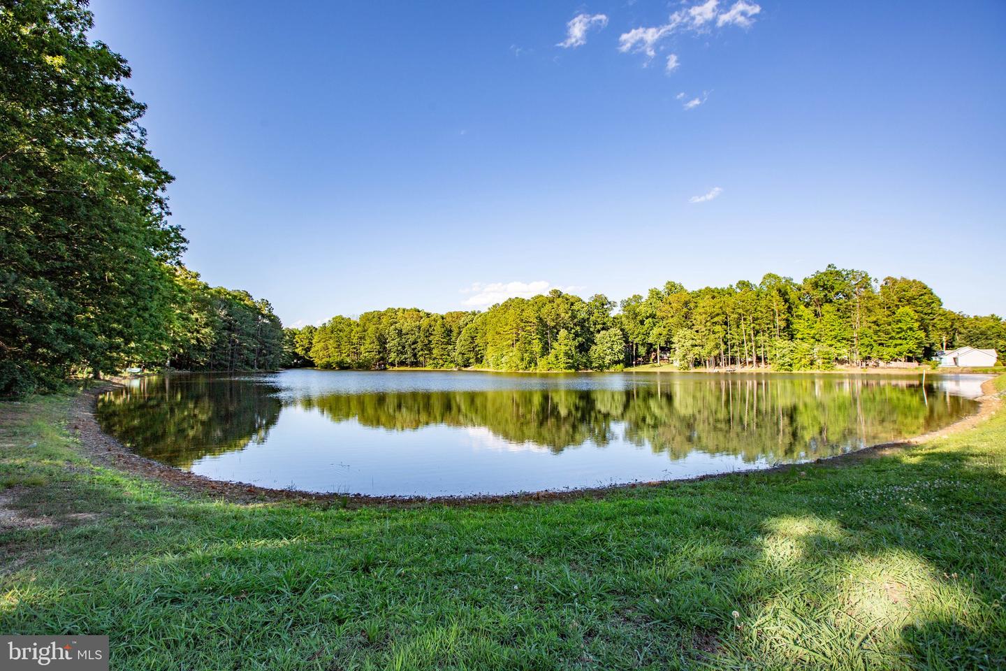 228 CEDAR RIDGE DR, RUTHER GLEN, Virginia 22546, 3 Bedrooms Bedrooms, ,3 BathroomsBathrooms,Residential,For sale,228 CEDAR RIDGE DR,VACV2008372 MLS # VACV2008372