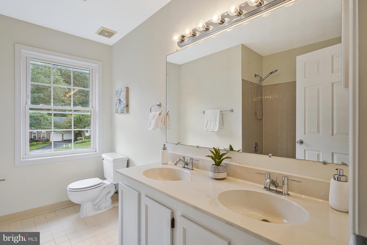 8604 CHERRY DR, FAIRFAX, Virginia 22031, 4 Bedrooms Bedrooms, ,2 BathroomsBathrooms,Residential,For sale,8604 CHERRY DR,VAFX2250338 MLS # VAFX2250338