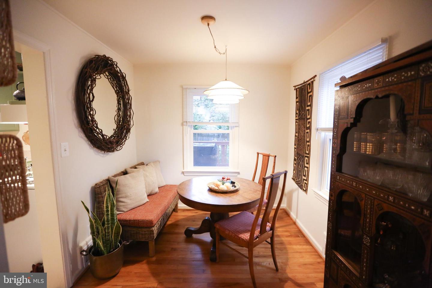 5862 MONTICELLO RD, ALEXANDRIA, Virginia 22303, 2 Bedrooms Bedrooms, ,1 BathroomBathrooms,Residential,For sale,5862 MONTICELLO RD,VAFX2250600 MLS # VAFX2250600