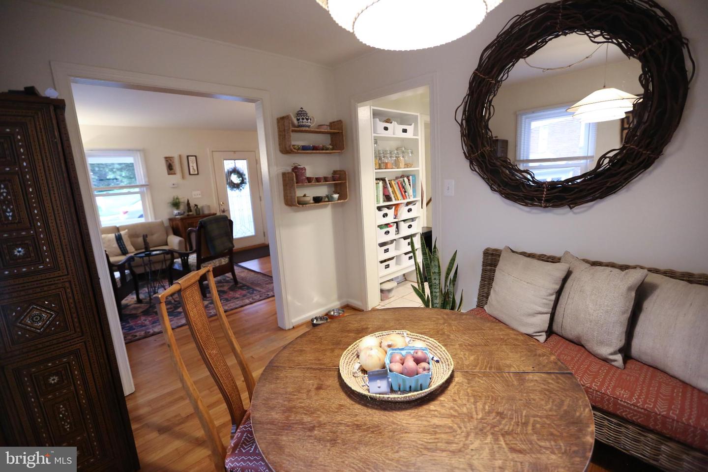 5862 MONTICELLO RD, ALEXANDRIA, Virginia 22303, 2 Bedrooms Bedrooms, ,1 BathroomBathrooms,Residential,For sale,5862 MONTICELLO RD,VAFX2250600 MLS # VAFX2250600
