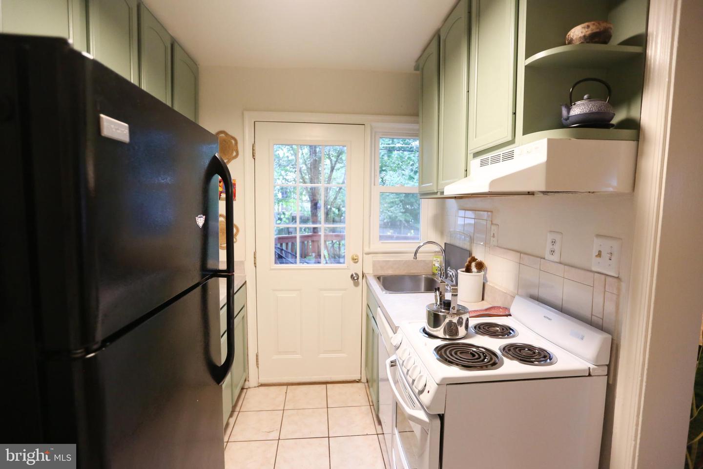 5862 MONTICELLO RD, ALEXANDRIA, Virginia 22303, 2 Bedrooms Bedrooms, ,1 BathroomBathrooms,Residential,For sale,5862 MONTICELLO RD,VAFX2250600 MLS # VAFX2250600