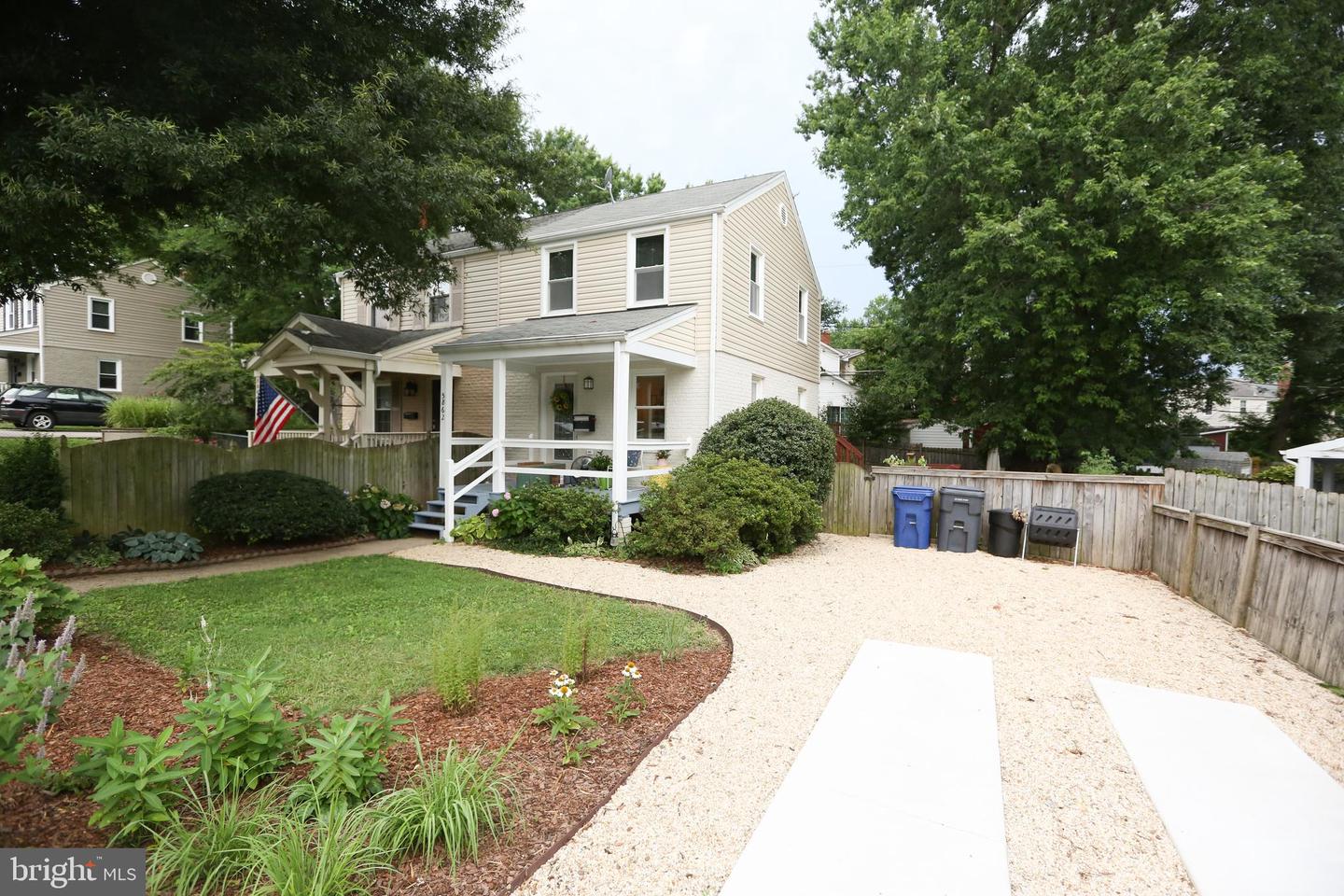 5862 MONTICELLO RD, ALEXANDRIA, Virginia 22303, 2 Bedrooms Bedrooms, ,1 BathroomBathrooms,Residential,For sale,5862 MONTICELLO RD,VAFX2250600 MLS # VAFX2250600