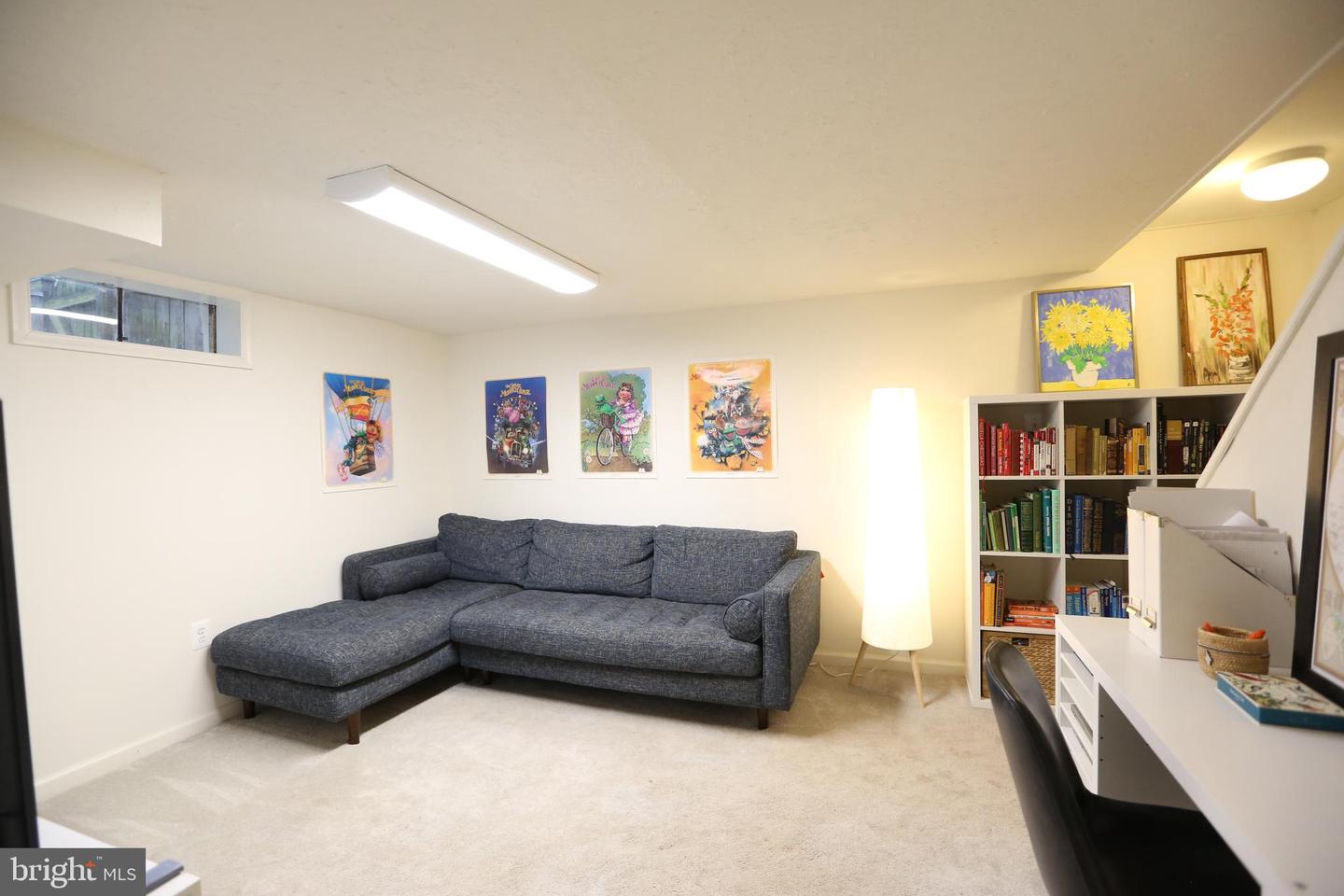 5862 MONTICELLO RD, ALEXANDRIA, Virginia 22303, 2 Bedrooms Bedrooms, ,1 BathroomBathrooms,Residential,For sale,5862 MONTICELLO RD,VAFX2250600 MLS # VAFX2250600