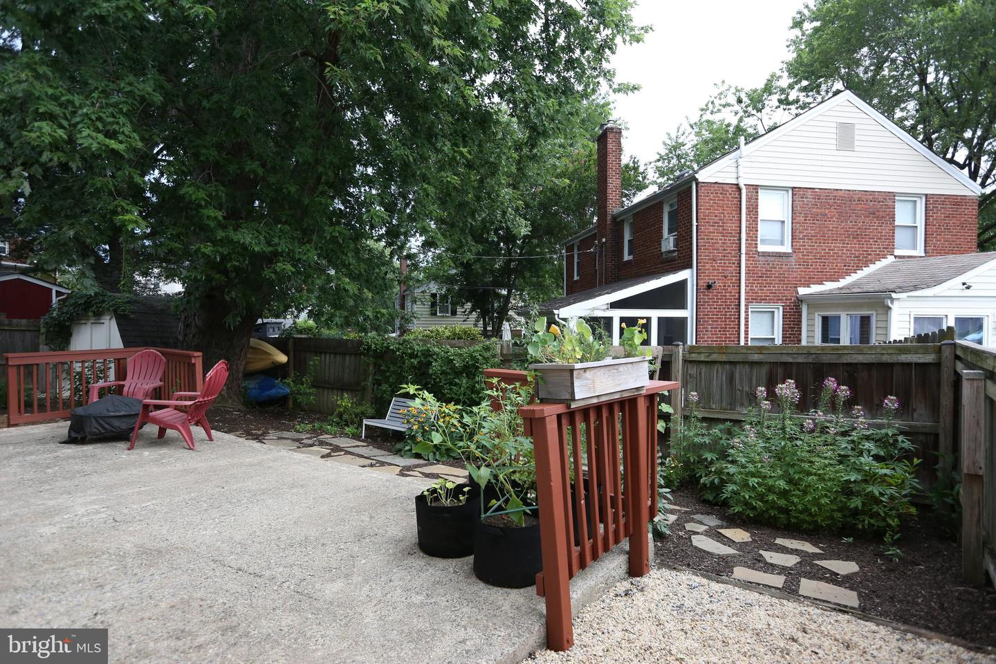5862 MONTICELLO RD, ALEXANDRIA, Virginia 22303, 2 Bedrooms Bedrooms, ,1 BathroomBathrooms,Residential,For sale,5862 MONTICELLO RD,VAFX2250600 MLS # VAFX2250600
