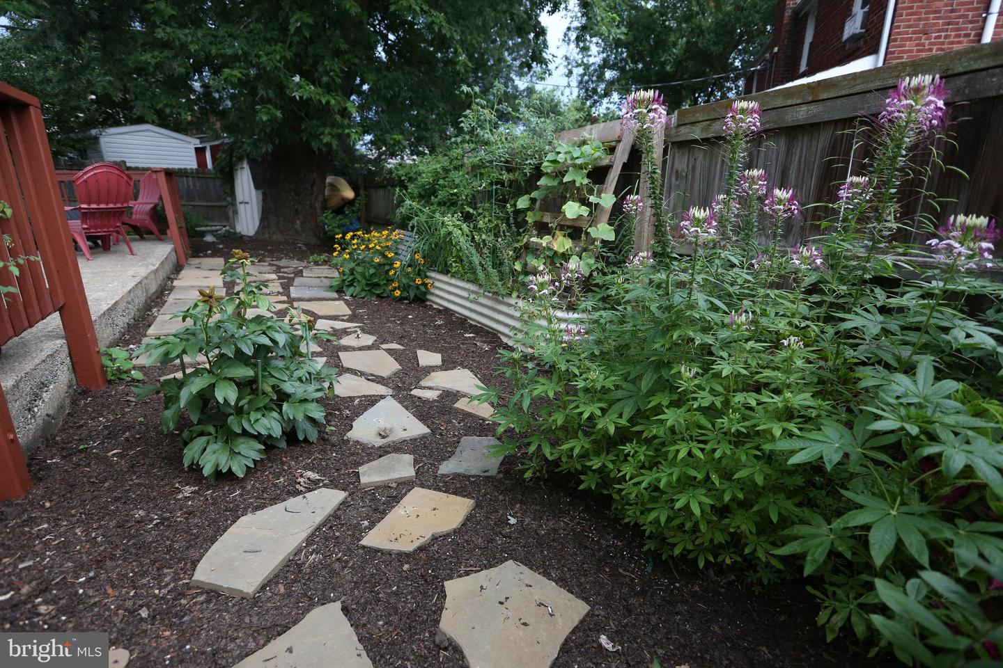 5862 MONTICELLO RD, ALEXANDRIA, Virginia 22303, 2 Bedrooms Bedrooms, ,1 BathroomBathrooms,Residential,For sale,5862 MONTICELLO RD,VAFX2250600 MLS # VAFX2250600