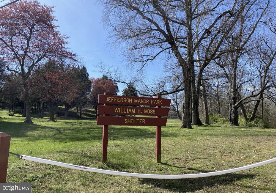 5862 MONTICELLO RD, ALEXANDRIA, Virginia 22303, 2 Bedrooms Bedrooms, ,1 BathroomBathrooms,Residential,For sale,5862 MONTICELLO RD,VAFX2250600 MLS # VAFX2250600