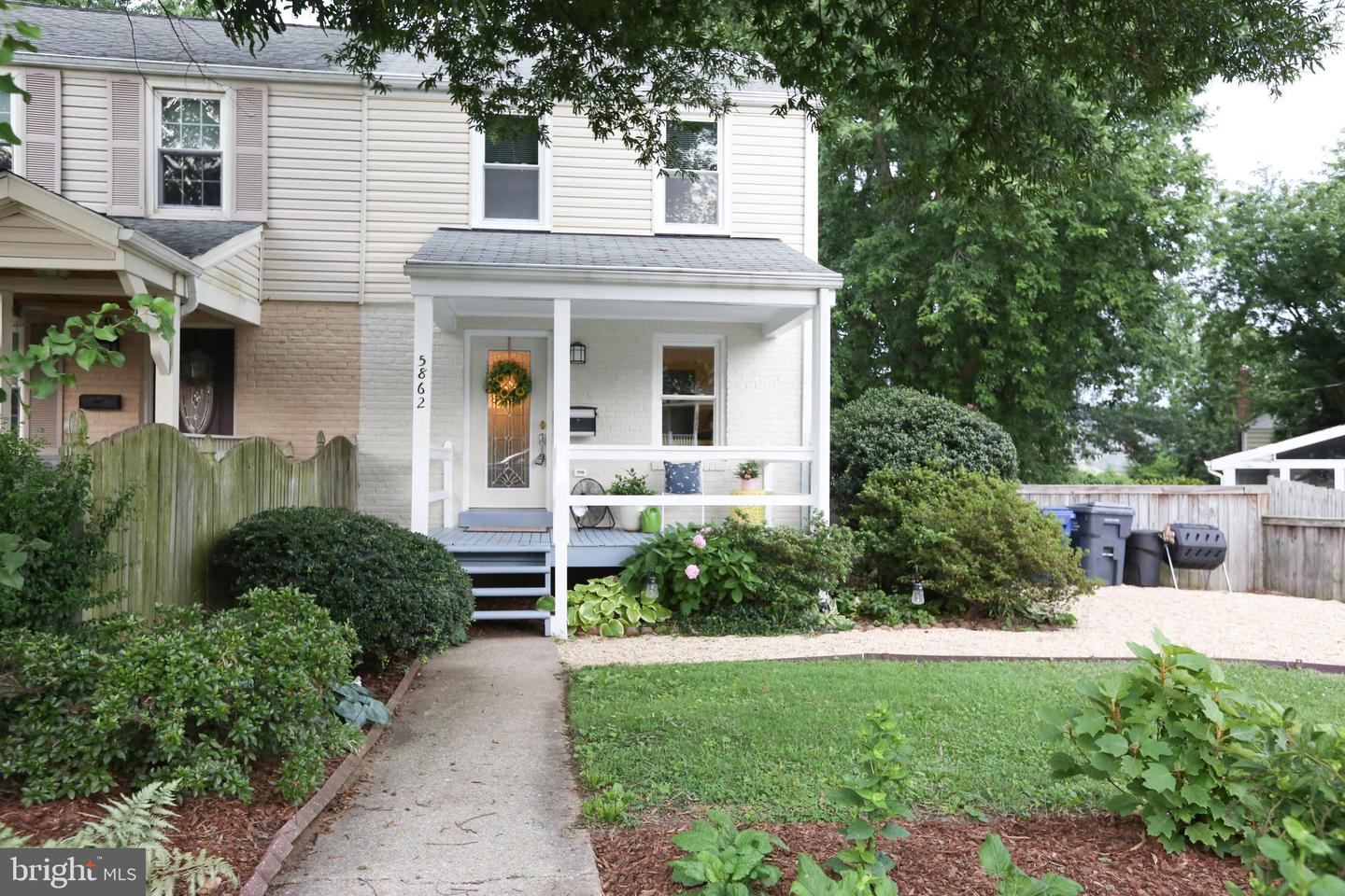 5862 MONTICELLO RD, ALEXANDRIA, Virginia 22303, 2 Bedrooms Bedrooms, ,1 BathroomBathrooms,Residential,For sale,5862 MONTICELLO RD,VAFX2250600 MLS # VAFX2250600