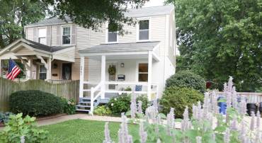 5862 MONTICELLO RD, ALEXANDRIA, Virginia 22303, 2 Bedrooms Bedrooms, ,1 BathroomBathrooms,Residential,For sale,5862 MONTICELLO RD,VAFX2250600 MLS # VAFX2250600