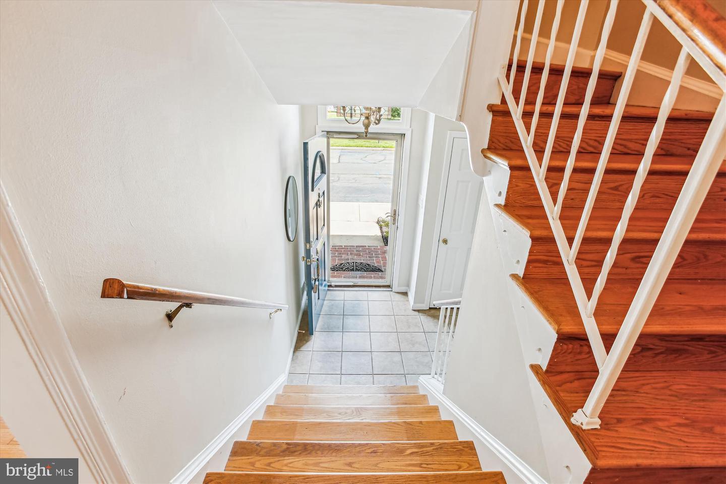 6334 GOLF COURSE SQ, ALEXANDRIA, Virginia 22307, 4 Bedrooms Bedrooms, 13 Rooms Rooms,3 BathroomsBathrooms,Residential,For sale,6334 GOLF COURSE SQ,VAFX2250262 MLS # VAFX2250262