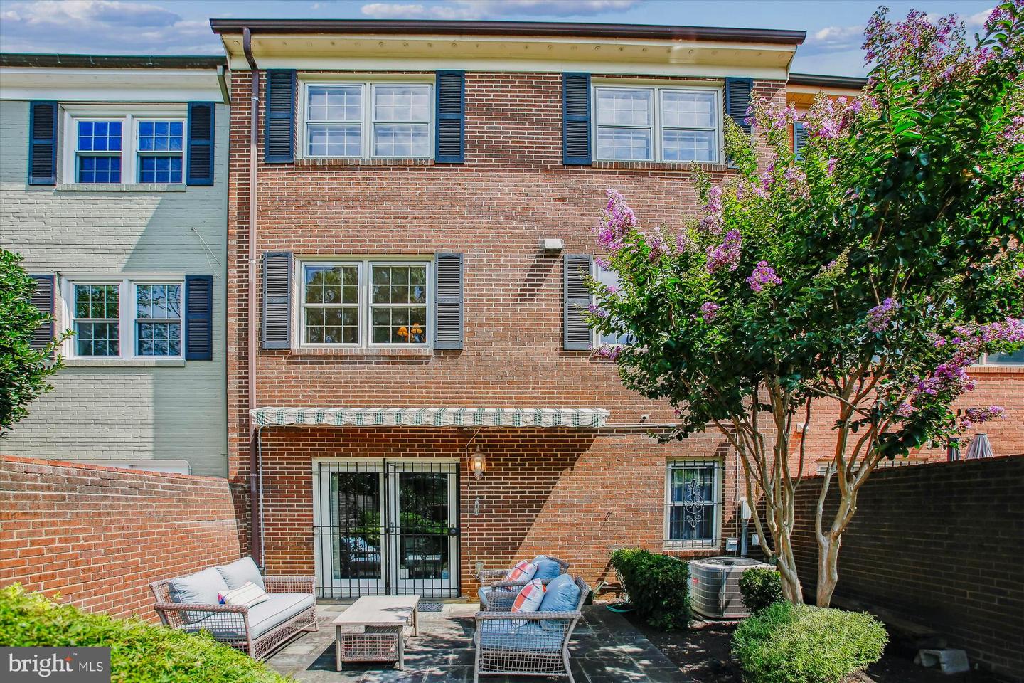 6334 GOLF COURSE SQ, ALEXANDRIA, Virginia 22307, 4 Bedrooms Bedrooms, 13 Rooms Rooms,3 BathroomsBathrooms,Residential,For sale,6334 GOLF COURSE SQ,VAFX2250262 MLS # VAFX2250262