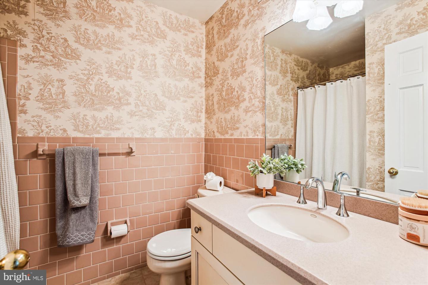 6334 GOLF COURSE SQ, ALEXANDRIA, Virginia 22307, 4 Bedrooms Bedrooms, 13 Rooms Rooms,3 BathroomsBathrooms,Residential,For sale,6334 GOLF COURSE SQ,VAFX2250262 MLS # VAFX2250262