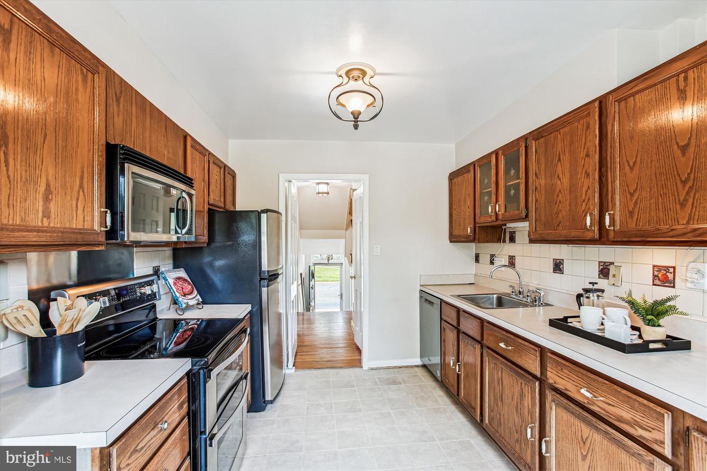 6334 GOLF COURSE SQ, ALEXANDRIA, Virginia 22307, 4 Bedrooms Bedrooms, 13 Rooms Rooms,3 BathroomsBathrooms,Residential,For sale,6334 GOLF COURSE SQ,VAFX2250262 MLS # VAFX2250262