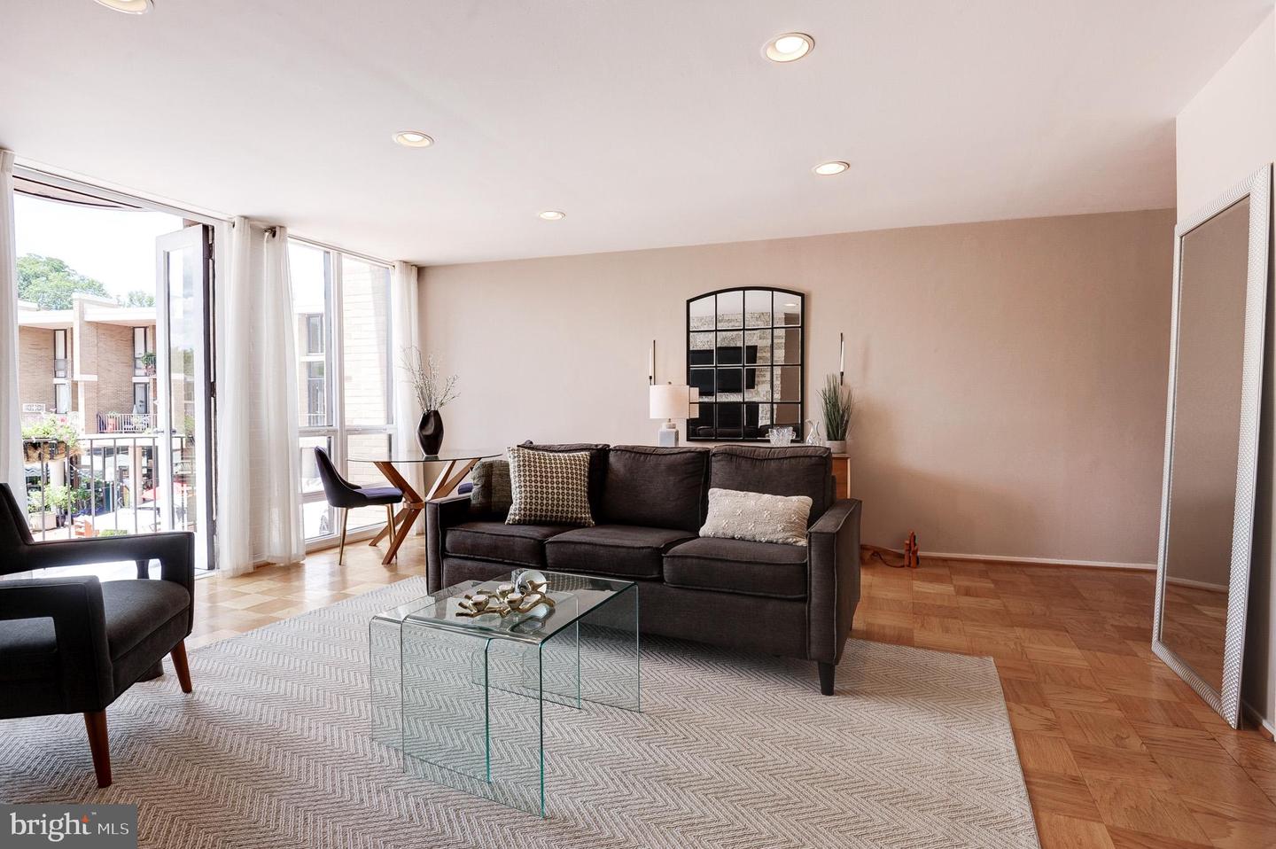 1642 CHIMNEY HOUSE RD, RESTON, Virginia 20190, 1 Bedroom Bedrooms, ,1 BathroomBathrooms,Residential,For sale,1642 CHIMNEY HOUSE RD,VAFX2250452 MLS # VAFX2250452