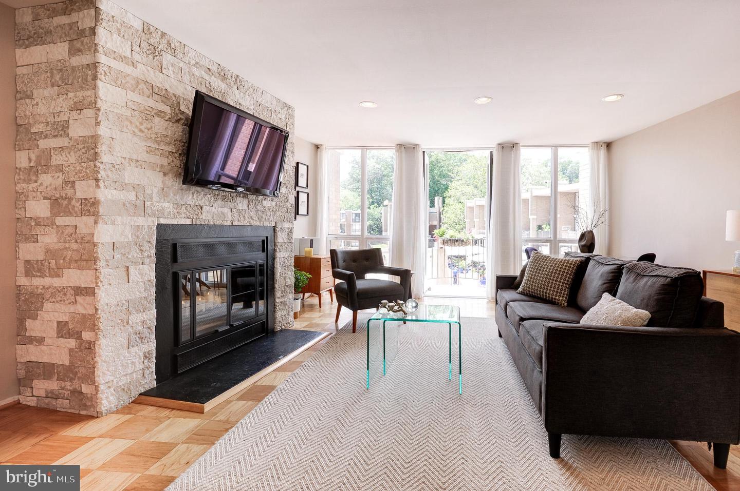 1642 CHIMNEY HOUSE RD, RESTON, Virginia 20190, 1 Bedroom Bedrooms, ,1 BathroomBathrooms,Residential,For sale,1642 CHIMNEY HOUSE RD,VAFX2250452 MLS # VAFX2250452