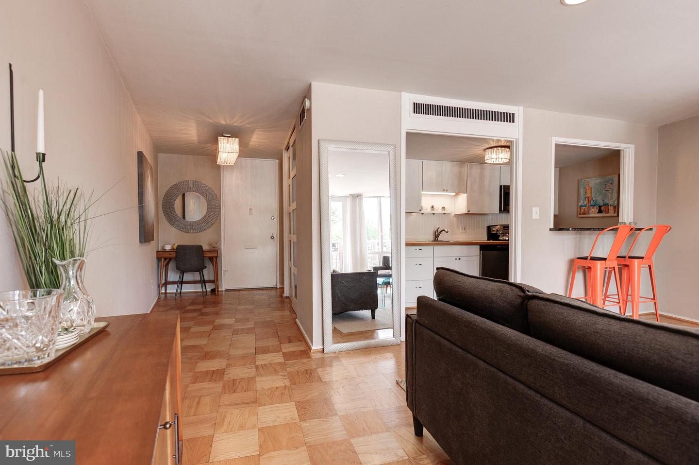 1642 CHIMNEY HOUSE RD, RESTON, Virginia 20190, 1 Bedroom Bedrooms, ,1 BathroomBathrooms,Residential,For sale,1642 CHIMNEY HOUSE RD,VAFX2250452 MLS # VAFX2250452