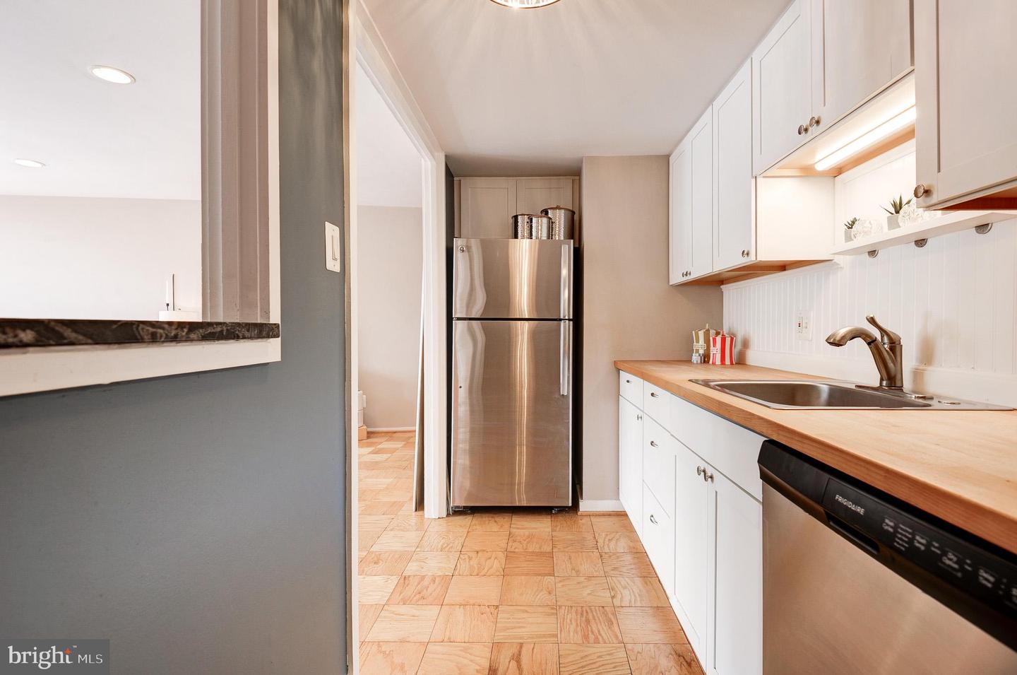 1642 CHIMNEY HOUSE RD, RESTON, Virginia 20190, 1 Bedroom Bedrooms, ,1 BathroomBathrooms,Residential,For sale,1642 CHIMNEY HOUSE RD,VAFX2250452 MLS # VAFX2250452